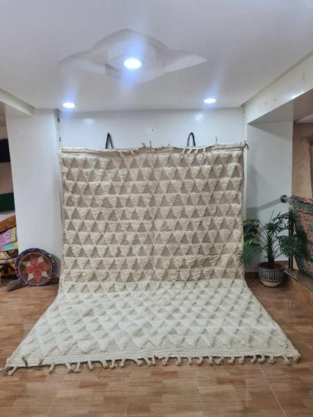 White Raimah Marokkaans handgemaakt tapijt